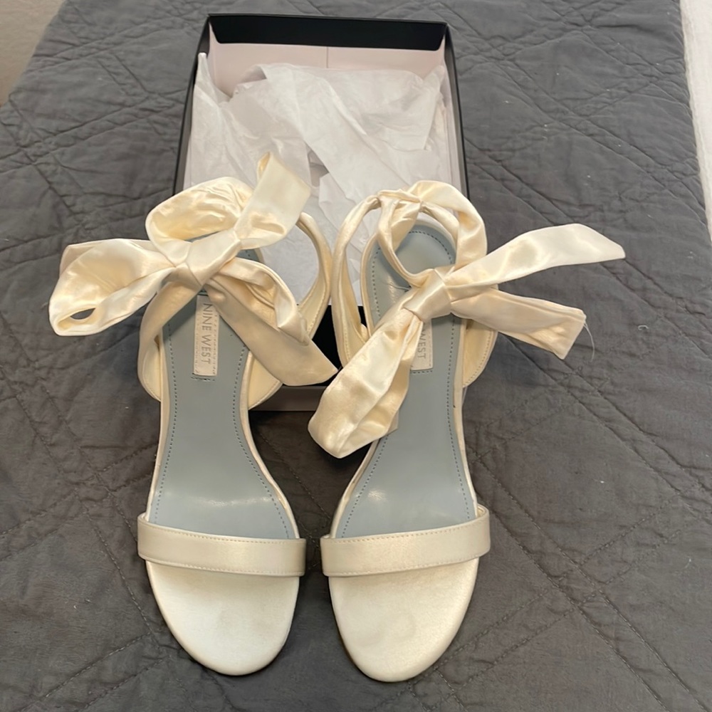 Nine West Kelsie heel size 7M
